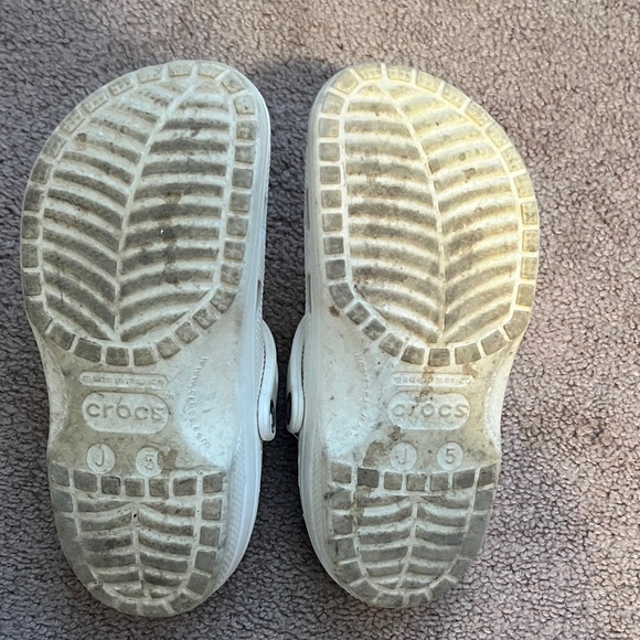 Kids White Crocs Clogs size 5 - Picture 7 of 7